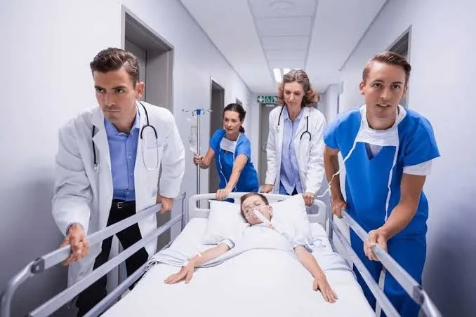 Emergency Doctor in Greater Noida West